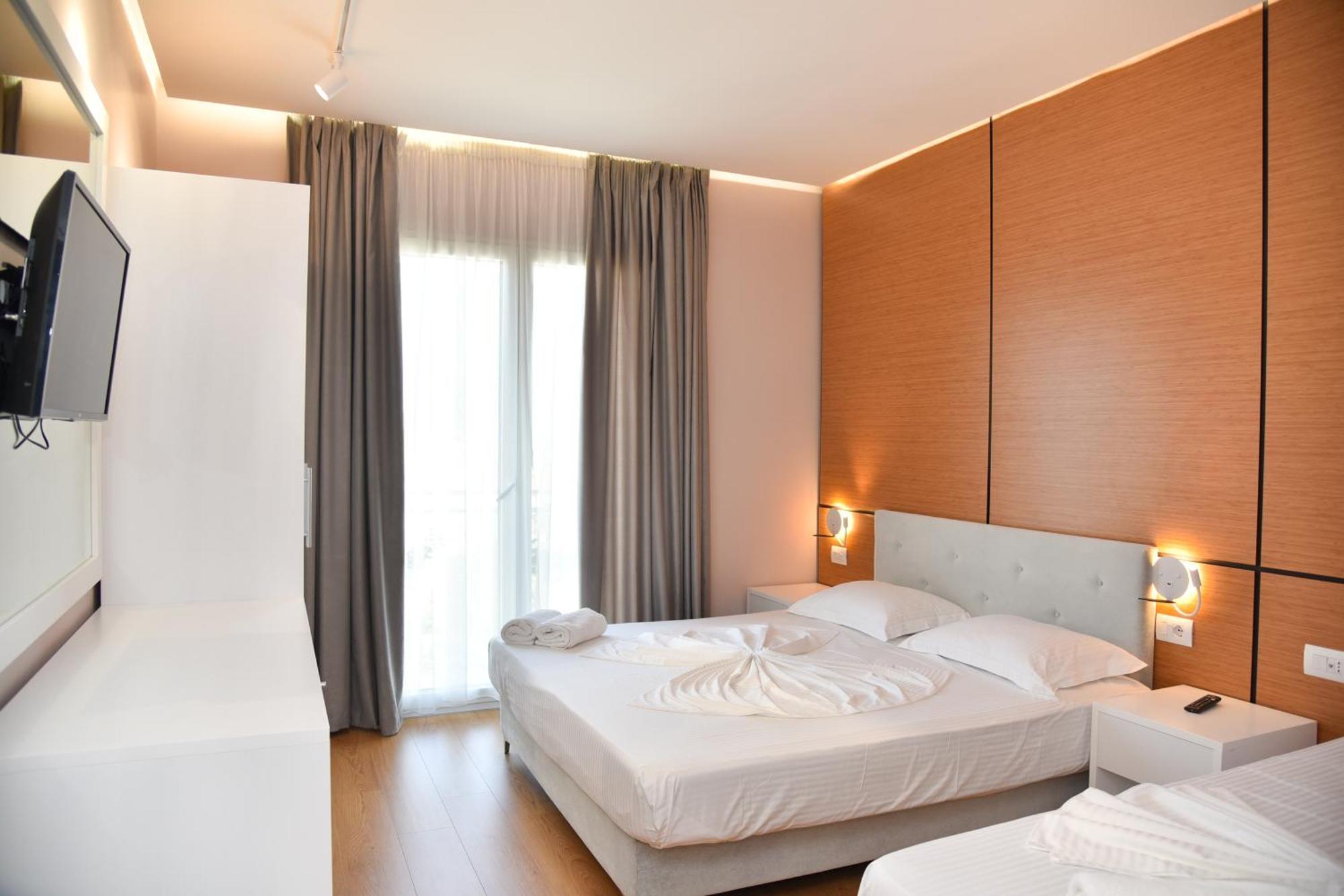 Hotel Edart Durrës Kültér fotó